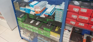 Фото товаров в магазине, мышки, клавиатуры и наушники - 
